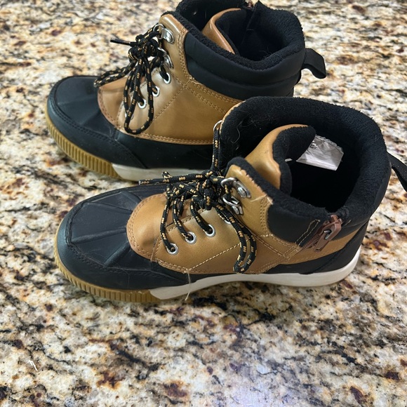 Boys Winter Boots 4Y with zipper - Picture 6 of 6